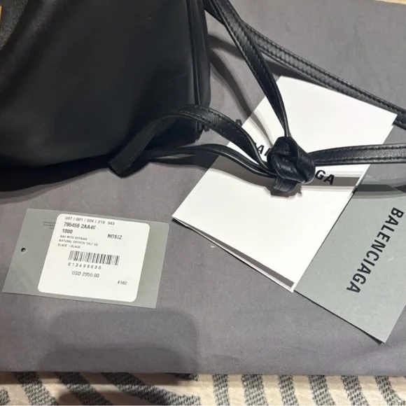 BALENCIAGA Rodeo Mini leather tote bag - Picture 4 of 12